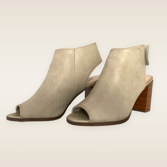 Spring Summer Chic Casual Leather Peep Toe Heel Booties in Beige Brown (US/CA 6) - Picture 4 of 9